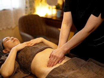 アヤズ サロン(AYA's SALON)の写真/冷えによるお身体の不調、むくみ、更年期などの辛い症状など、腸もみとオイルマッサージでスッキリ解消!