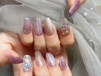 ディオーネ ネイルスタジオ(Dione)/厳選のマグネット定額ネイル