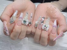 ウメネイルスタジオ(UME NAIL STUDIO)/ 長さだしやり放題×つけ放題