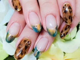 ヒョウ柄ネイル