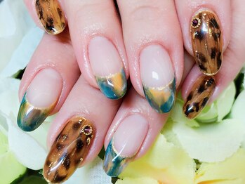 バーグ(bague)/ヒョウ柄ネイル