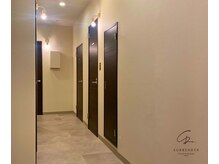 サレンダー(SURRENDER)/店内イメージ