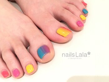 ネイルズ ララ(nails Lala)/グラデーションフットネイル。
