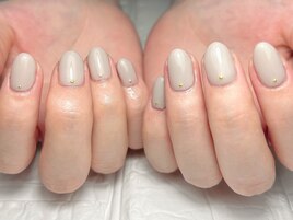 秋色にもなるくすみカラー