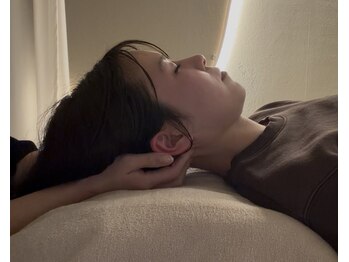 ジーニー(genie)の写真/『はぁ、疲れた』が口癖になっていませんか?寝ても疲れが残る方に!脳疲労リセットヘッドスパ◎