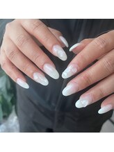 モニーク(Monique)/ホワイトグラデーション