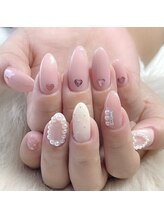 モモ(Momo)/ピンクネイル