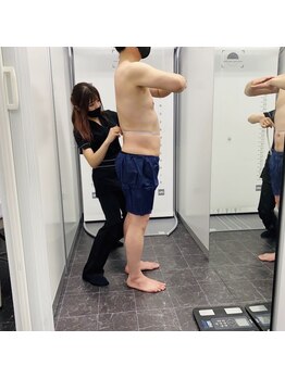 磨凛/サロン風景