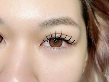 スワンキー(Swanky)/フラットラッシュ(束感仕上がり)