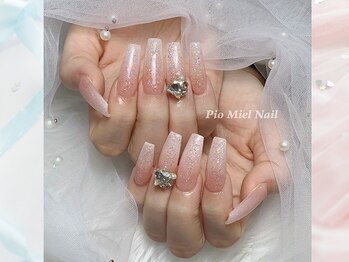 ピオミエルネイル 新宿(pio miel nail)/ヌーディーピンク×ビジュー