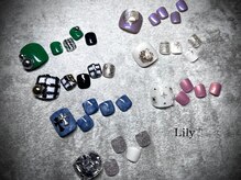 リリープラス(Lily+)の雰囲気(足元まで抜かりない大人可愛いフットネイル♪)