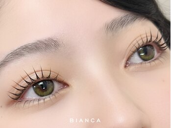 ビアンカ 神楽坂店(Bianca)の写真/春の新生活を応援♪軽やかに“抜け感まつげ”上品で盛りすぎないデザインパーマ¥4,400~/パリジェンヌ¥5,500