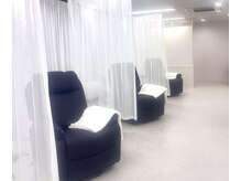 セリーナ ミニ(CERINA mini)の雰囲気（1席1席ゆったりとした広い空間＆スローmusic♪）