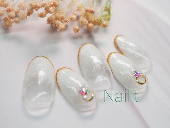 ネイリット 銀座(Nailit)/白グラデネイル ¥9300【¥10230】