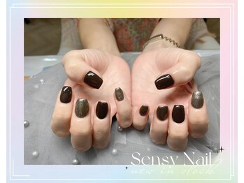 センシー ネイル スタジオ(Sensy Nail Studio)/ダーク色味での2色ワンカラー