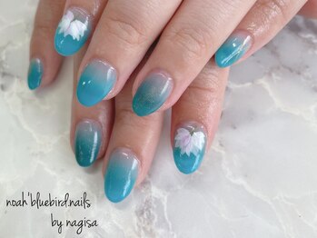 ノアブルーバードネイルズ(Noah' bluebird .nails)/ブルーグラデ フラワーネイル