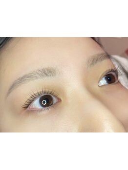 ナチュラル上品な目元にしたい