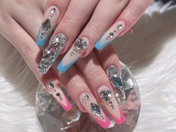 エスフィーネイルサロン リシェル(Esfy nailsalon Richer)の写真/可愛すぎるパーツ多数ご用意★【スカルプ☆フリーARTプラチナ3ｈ ¥16800/ストーンパーツ付け放題 ¥14800】