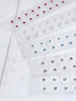 ネイルアンドまつ毛エクステ ルーナ イオン相模原店/耳つぼジュエリー