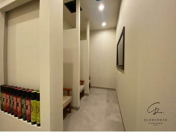 サレンダー(SURRENDER)/店内イメージ