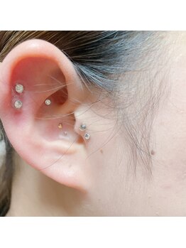 ニコリ(Nicori)/耳ツボジュエリー