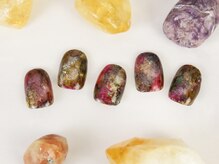 ウロネイルズ(ulo nails)/鉱物デザイン