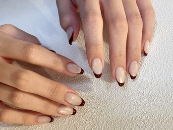 ボルドーフレンチネイル