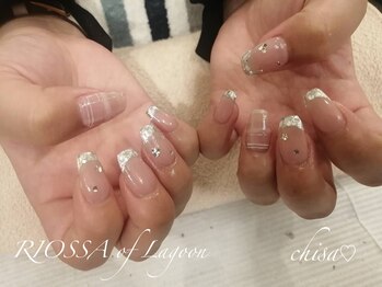 リオッサ オブ ラグーン(RIOSSA of Lagoon)/ガラスフレンチネイル×キラキラ