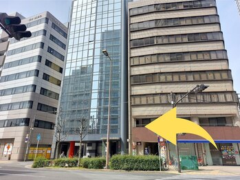 爪切り屋 足楽/道順４）道路反対側に渡って左へ