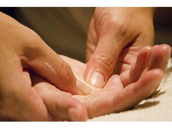 イヤシスプラス ビバシティ彦根店/【手の冷え】マッサージ　彦根