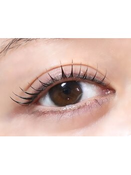 ナチュラル上品な目元にしたい