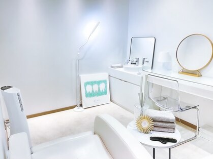 エランホワイトニング 一社店の写真