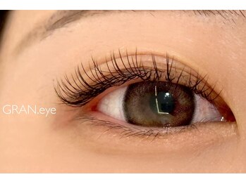 グランアイラッシュ(gran. eyelash)の写真/【次世代☆LEDまつエク導入】湿気や水に強く持ちの良いLEDマツエクで理想のまつ毛デザインに<クーポン有◎>