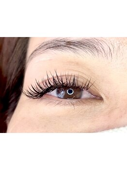 ボリュームのある目元にしたい