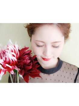 ナチュラル上品な目元にしたい