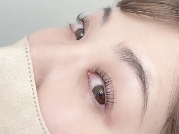 アーリ 茨木店(ALI)の写真/【まつ毛パーマ+全体トリートメント¥3500】低価格&早いだけでなく、自まつ毛や目元のケアにまで対応◎