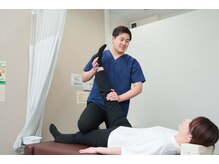 かがりの整骨院 東近江八日市院/6.施術：ストレッチ