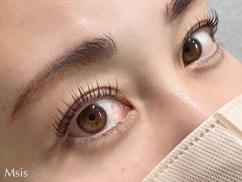エムシス 夙川店(Msis)の写真/最先端まつ毛パーマ★まつ毛を根元から立ち上げ自然なカールを実現！eyeメニューはセットで500円オフでお得