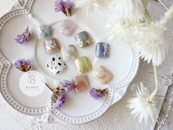 ジーエスネイル(GS NAIL)の写真/足元からお洒落を楽しむ季節!美しいフォルムとデザインに拘る実力店【選べるデザインフットネイル¥8250～】