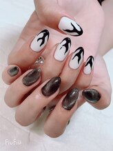 シュシュ(Chou chou)/個性アートでアシメントリ‐