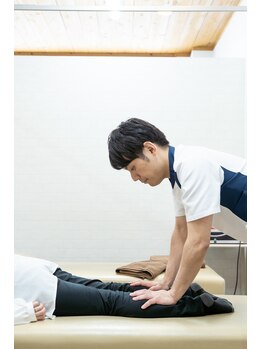 ごうだ整骨院/身体のかたさをチェック