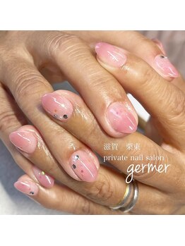 ジェルメ(germer)/ピンクのグラデーションにラメ！