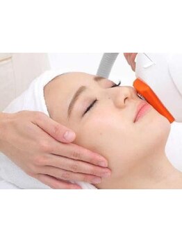 ホウレイ線・たるみ改善！予防ケア