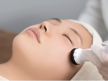 レベンディス(LEVENDIS)の写真/【口横ぽにょ/小顔リフトアップ/二重アゴ脂肪撲滅】脂肪分解レモンボトルで理想のフェイスライン