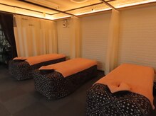 エスト/　　　　　　　個室のベッド