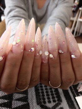 ネイルサロン ティプレシャス(T Precious)/淡いピンクのキラキラネイル♪