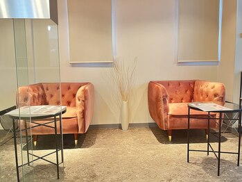 アンジェリック 大阪江坂店(Angelic)/【店内1】待合席