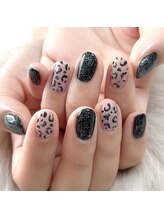 モモ(Momo)/アニマルネイル