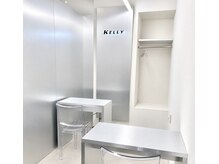 ケリー(KELLY)