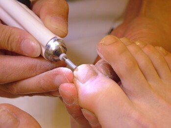 ボヌール(Bonheur)/爪カット、溝のゴミ、汚れを取る